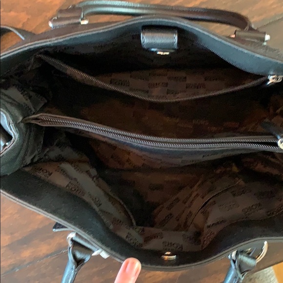 Michael kors purse - Picture 3 of 6